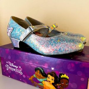 Girls princess shoes